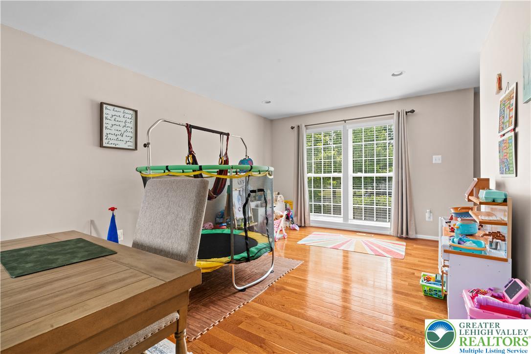 5332 Seip Road Bethlehem, PA 18017 - Photo 5 of 39