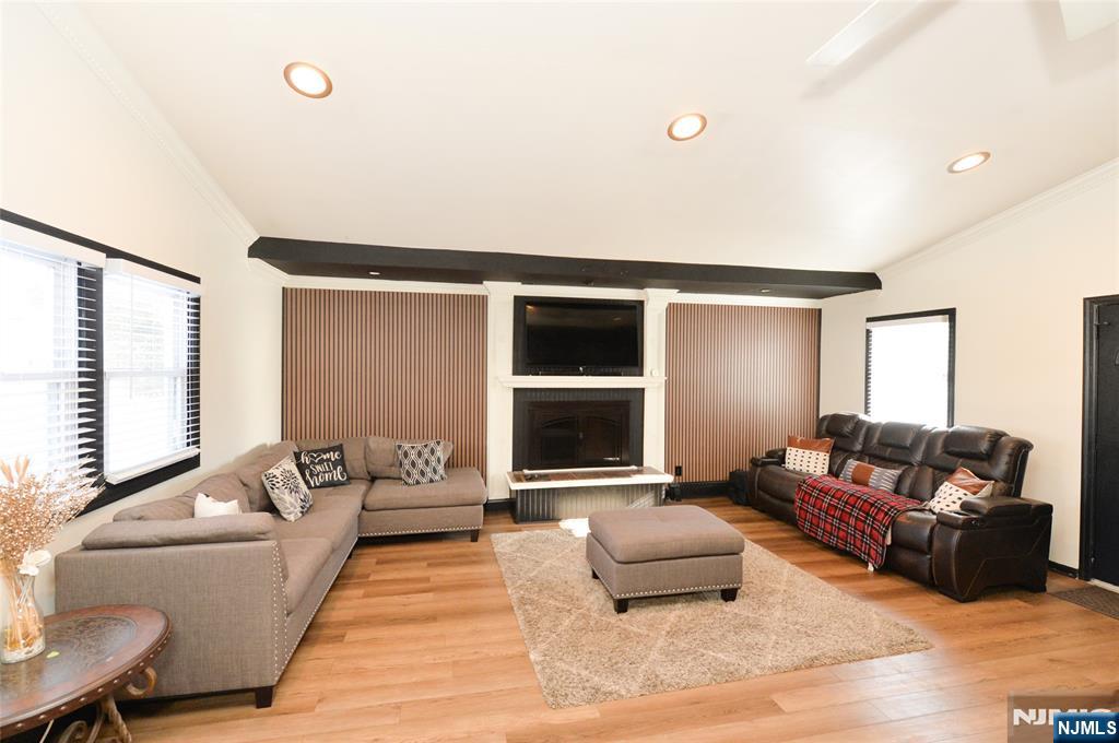 648 Spring Valley Road Maywood, NJ 07607 - Photo 11 of 34