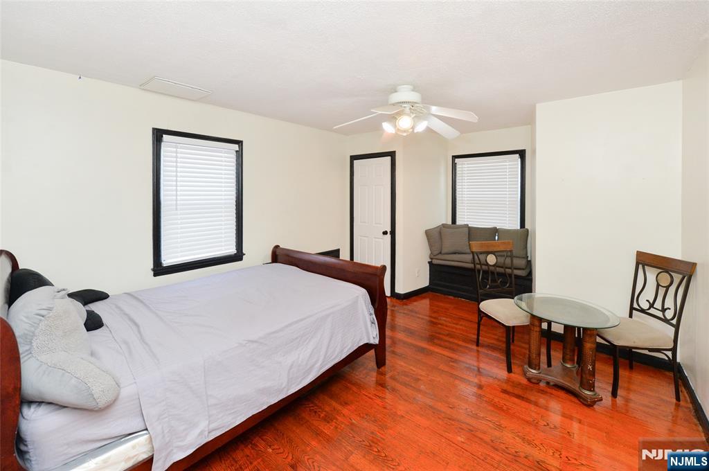 648 Spring Valley Road Maywood, NJ 07607 - Photo 12 of 34