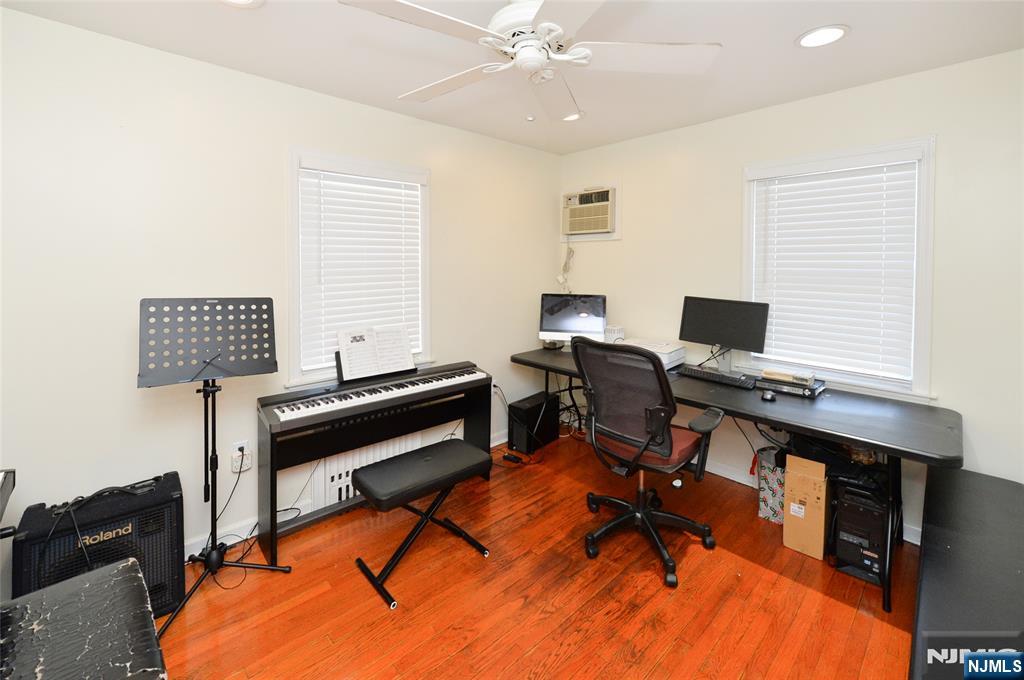 648 Spring Valley Road Maywood, NJ 07607 - Photo 14 of 34