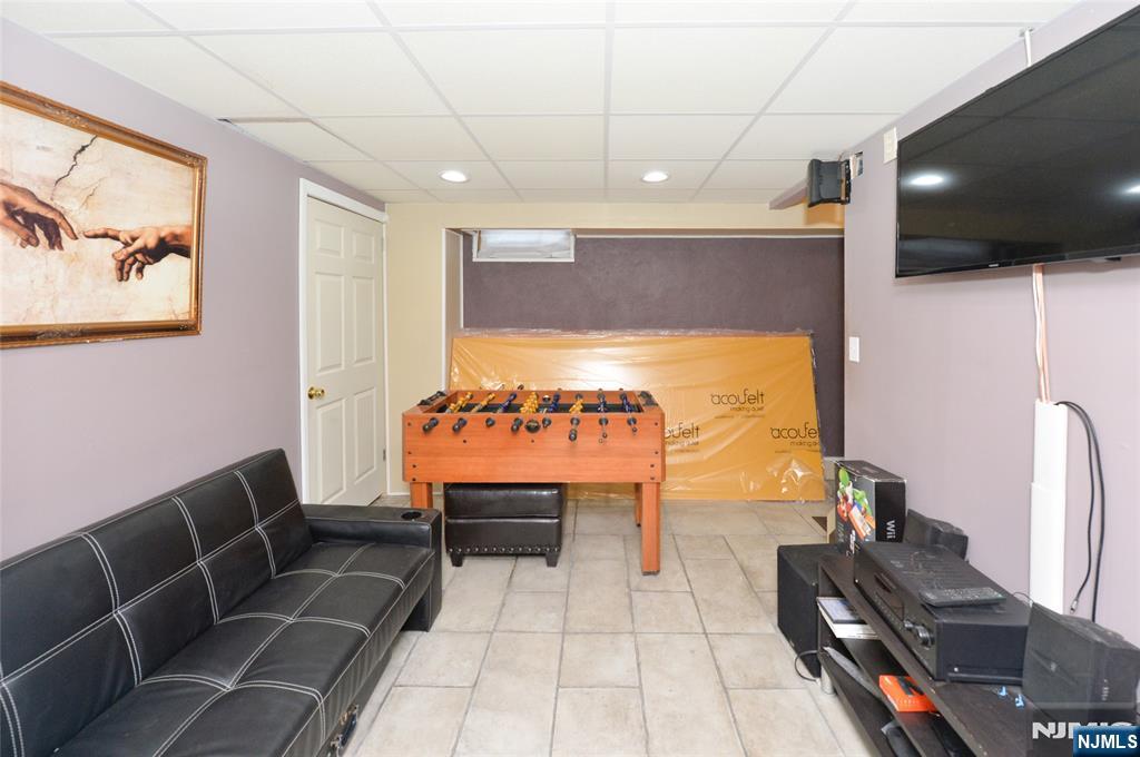 648 Spring Valley Road Maywood, NJ 07607 - Photo 24 of 34