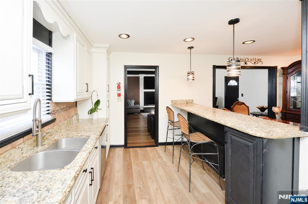 648 Spring Valley Road Maywood, NJ 07607 - Photo 7 of 34