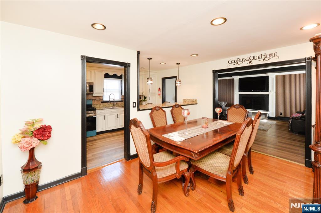 648 Spring Valley Road Maywood, NJ 07607 - Photo 8 of 34