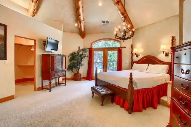 $1,850,000 | 54736 Willow Cove, Bass Lake, CA 93604