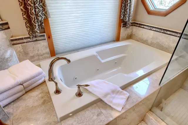 $1,850,000 | 54736 Willow Cove, Bass Lake, CA 93604