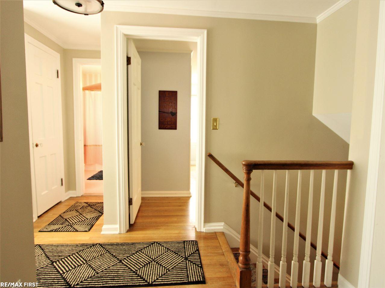 1661 Newcastle Road Grosse Pointe Woods, MI 48236 - Photo 17 of 35