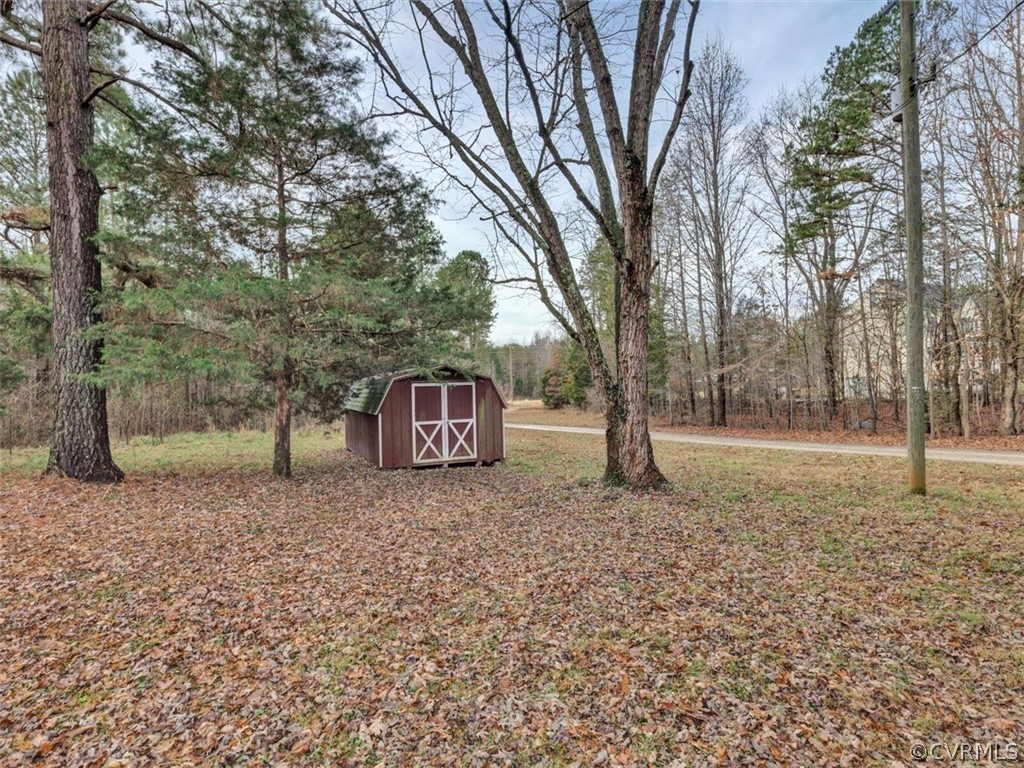 4411 Lockin Road Powhatan, VA 23139 - Photo 14 of 18 Gallery Image 14