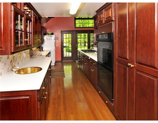 80 Dietrich Road Fox Chapel, PA 15238 - Photo 5 of 15 Kitchen.