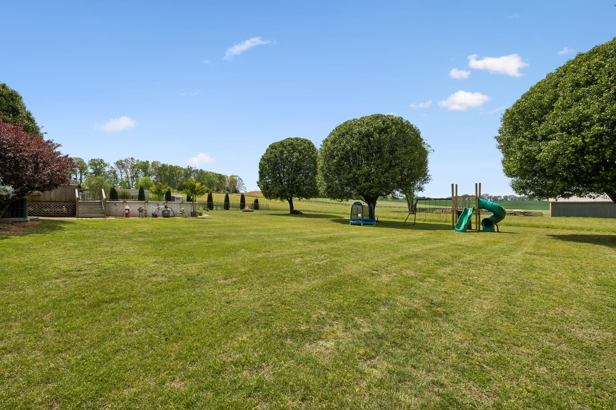 2075 Nikki Drive Springfield, TN 37172 - Photo 42 of 58 a view of outdoor space with garden and trees