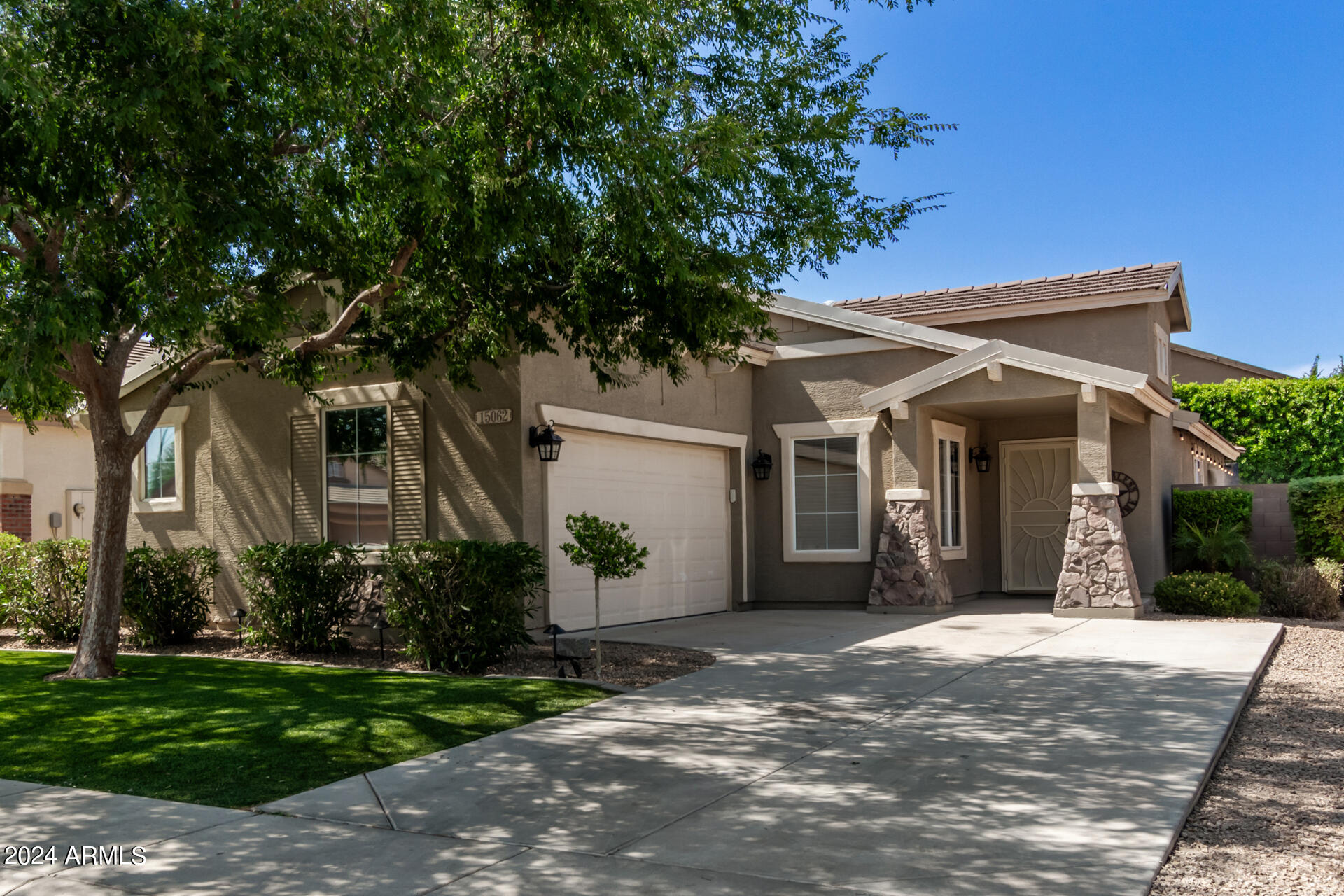 15062 West Wethersfield Road Surprise, AZ 85379 - Photo 3 of 30 0006-04 - Wethersfield