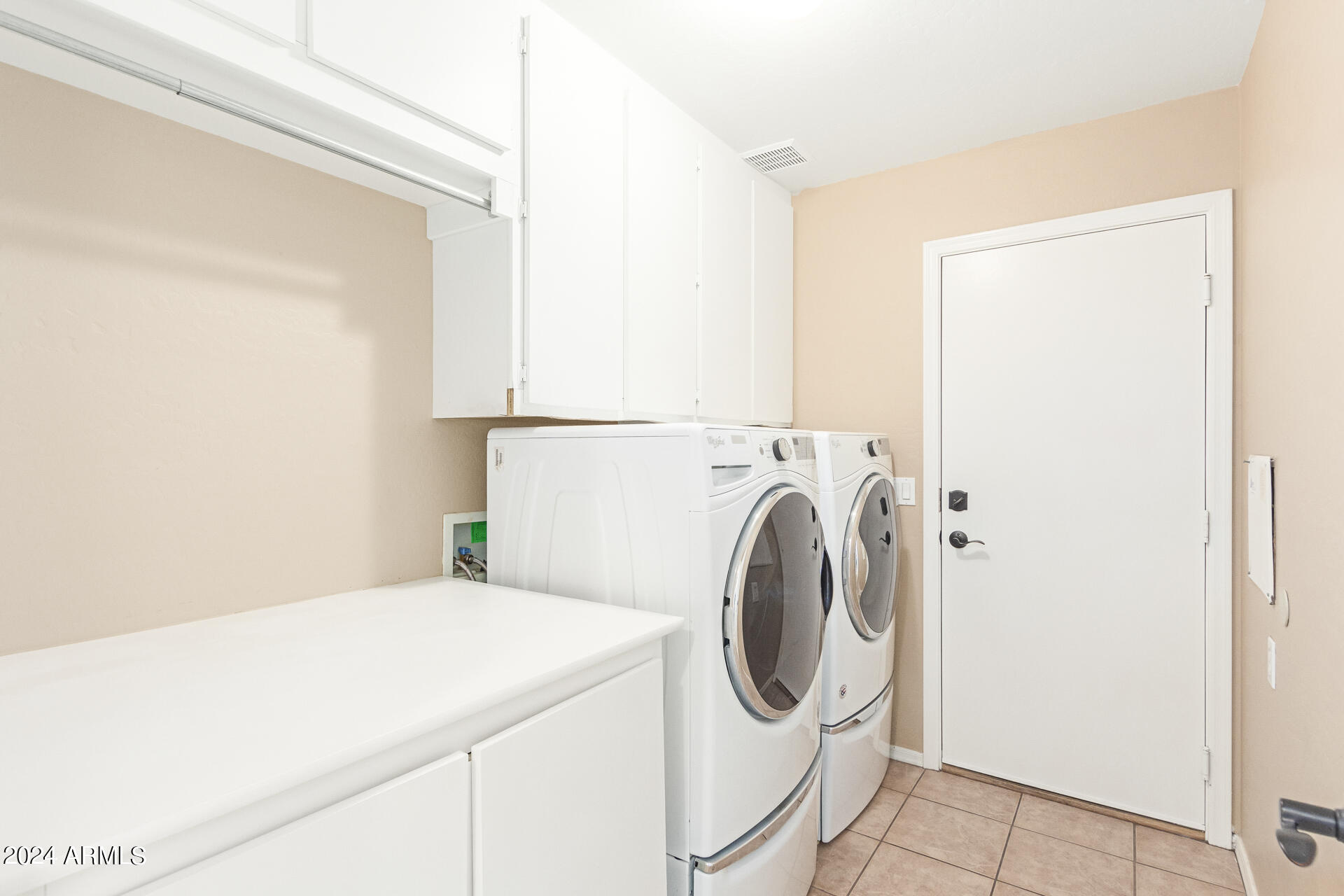 15062 West Wethersfield Road Surprise, AZ 85379 - Photo 8 of 30 0028-26 - Wethersfield