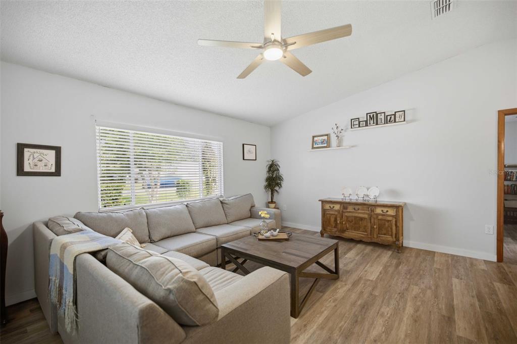 11089 Southwest 78th Court Ocala, FL 34476 - Photo 5 of 36