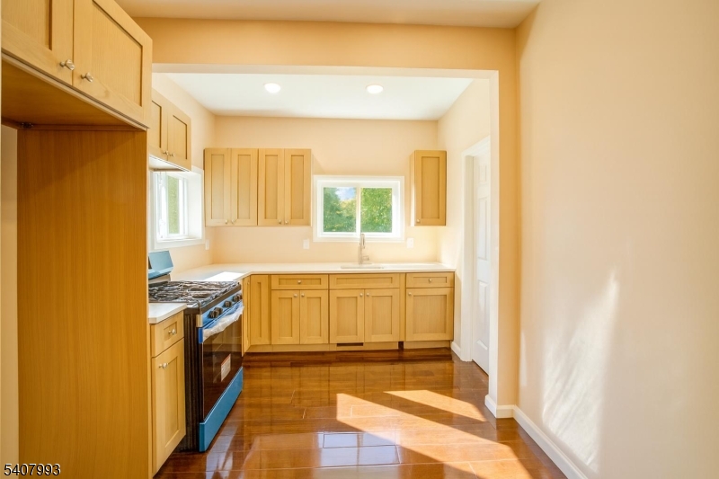 153 Walnut Street, Unit 2 Montclair, NJ 07042 - Photo 13 of 17