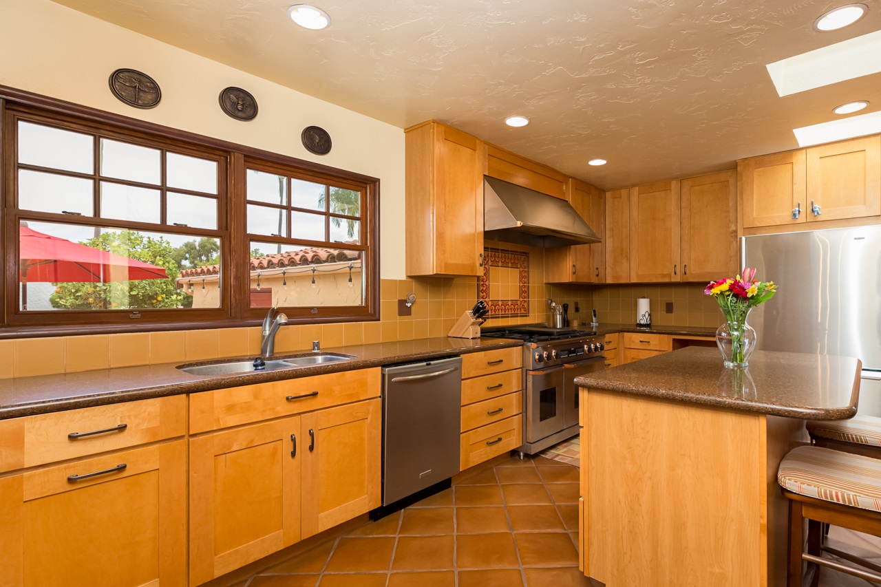 4185 Rochester Road San Diego, CA 92116 - Photo 2 of 24