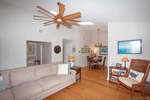 $819,900 | 12870 Camino De La Breccia, San Diego, CA 92128