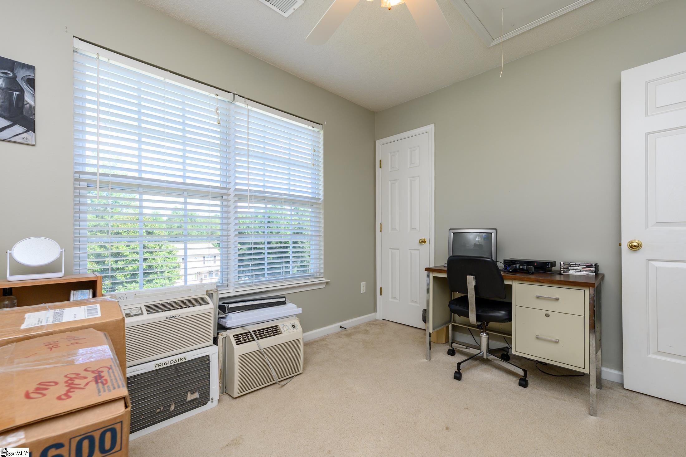 720 Timberwood Ridge Greer, SC 29651 - Photo 5 of 24 Gallery Image 5