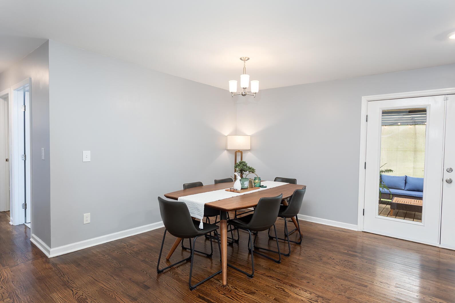 8903 Bay View Drive Chattanooga, TN 37416 - Photo 9 of 25 a view of a dining room with furniture and wooden floor