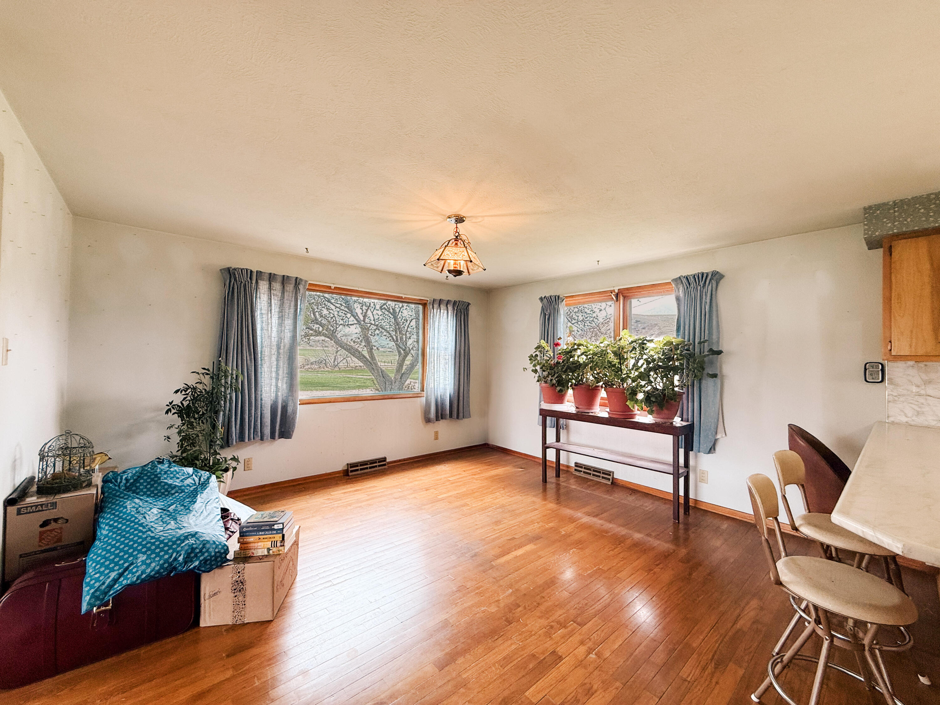 1205 Big Goose Road Sheridan, WY 82801 - Photo 13 of 48 9Dining_1