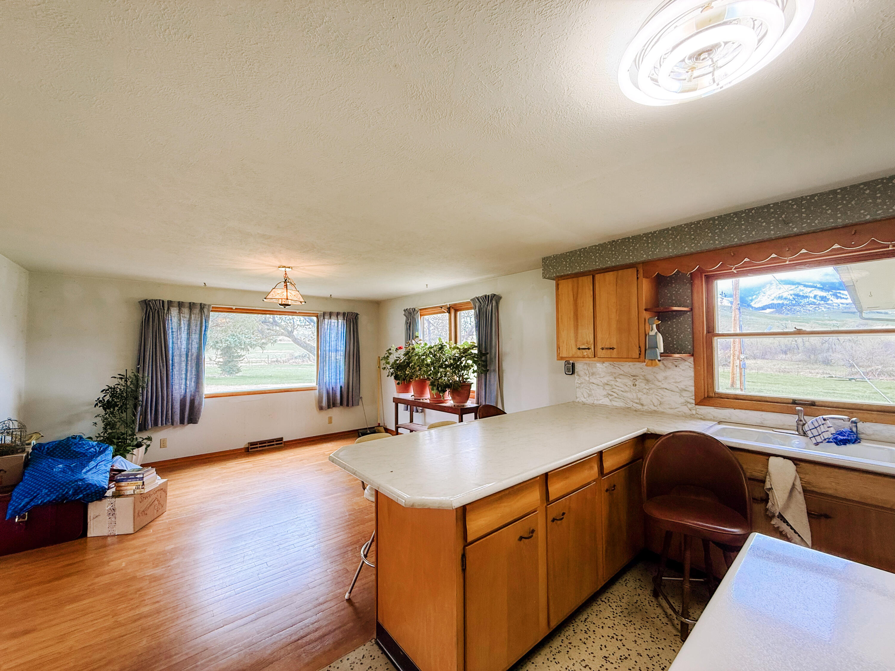1205 Big Goose Road Sheridan, WY 82801 - Photo 15 of 48 11Dining: Kitchen