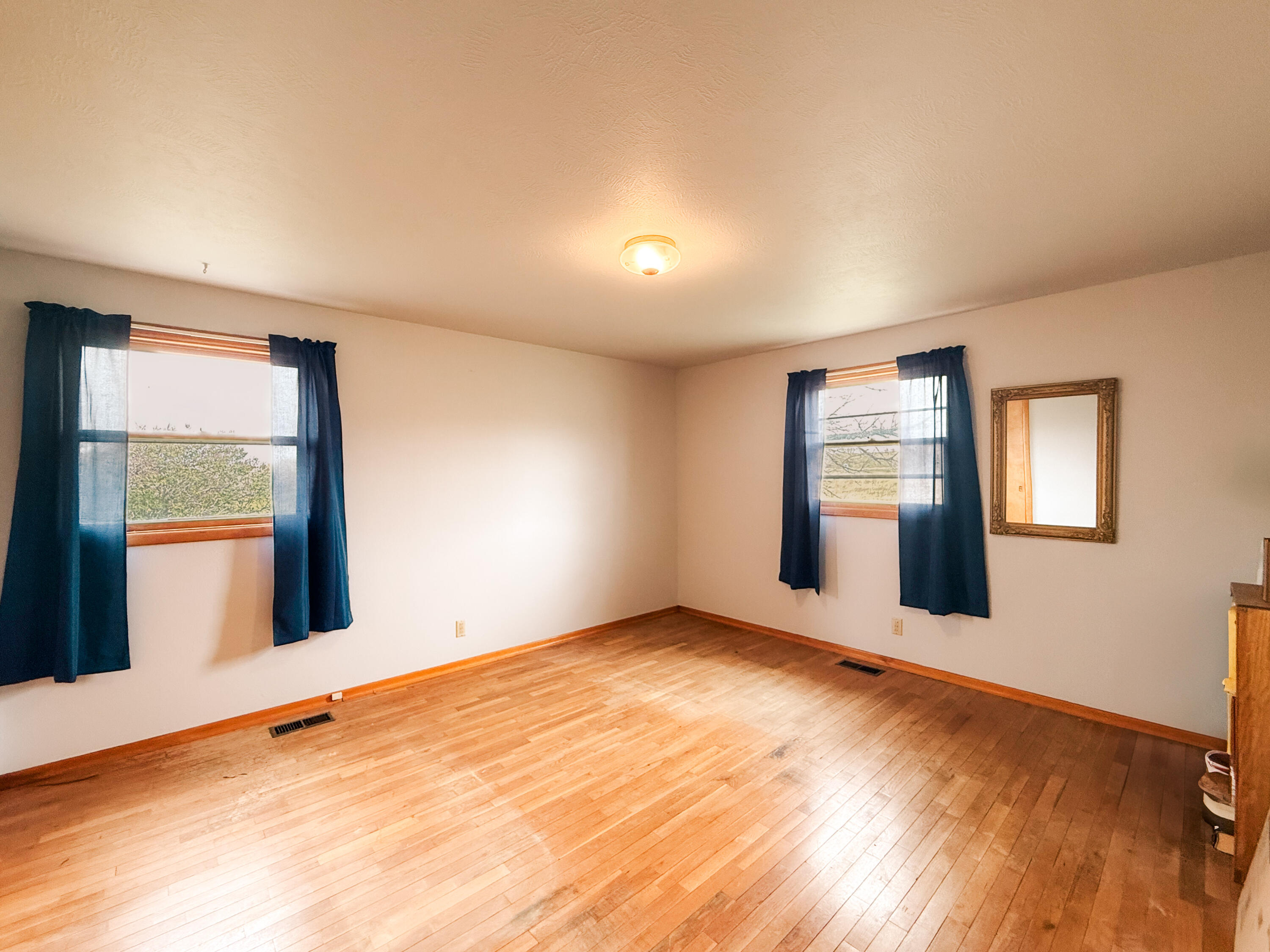 1205 Big Goose Road Sheridan, WY 82801 - Photo 16 of 48 12Primary Bedroom