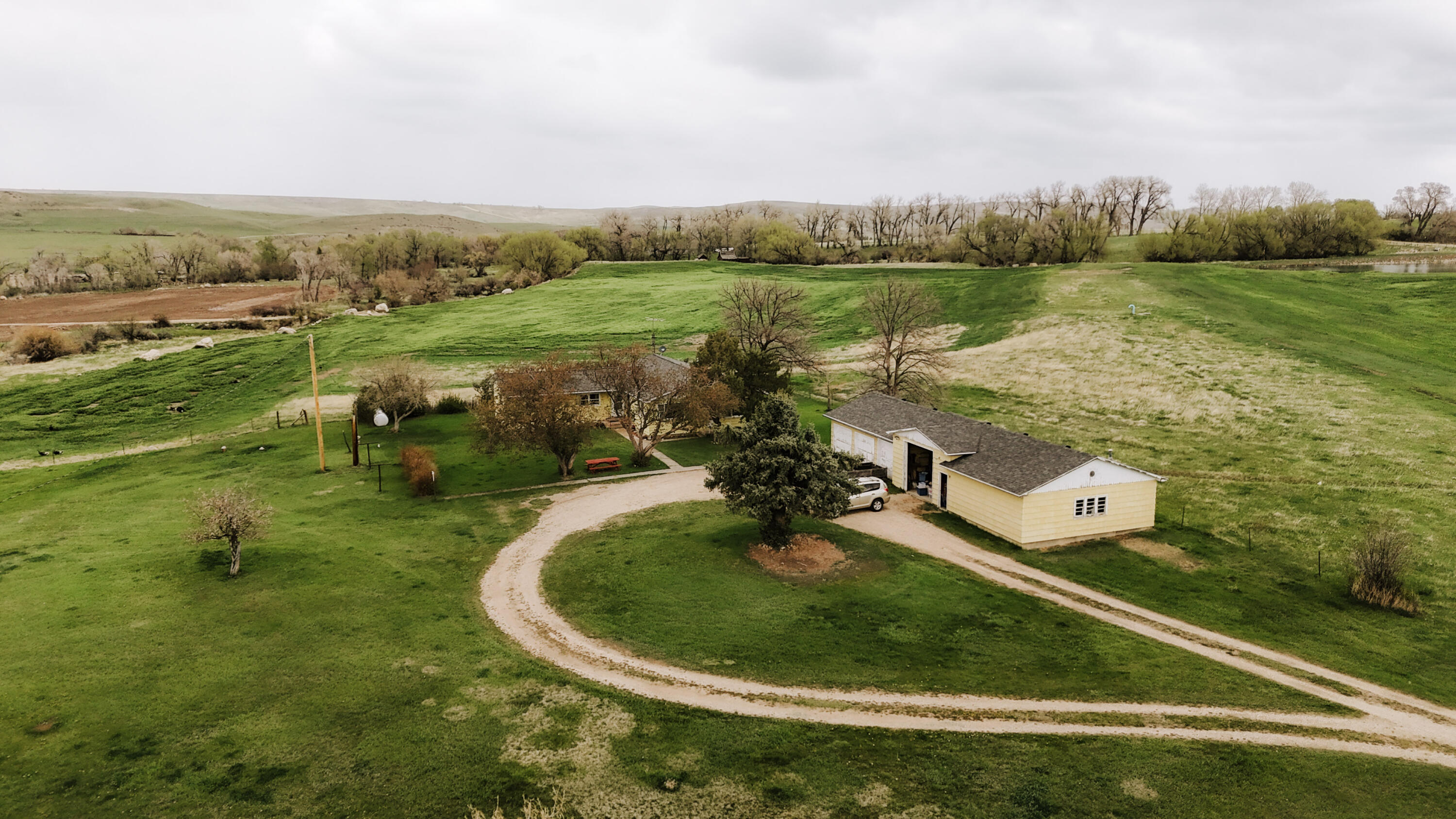 1205 Big Goose Road Sheridan, WY 82801 - Photo 33 of 48 29_Driveway