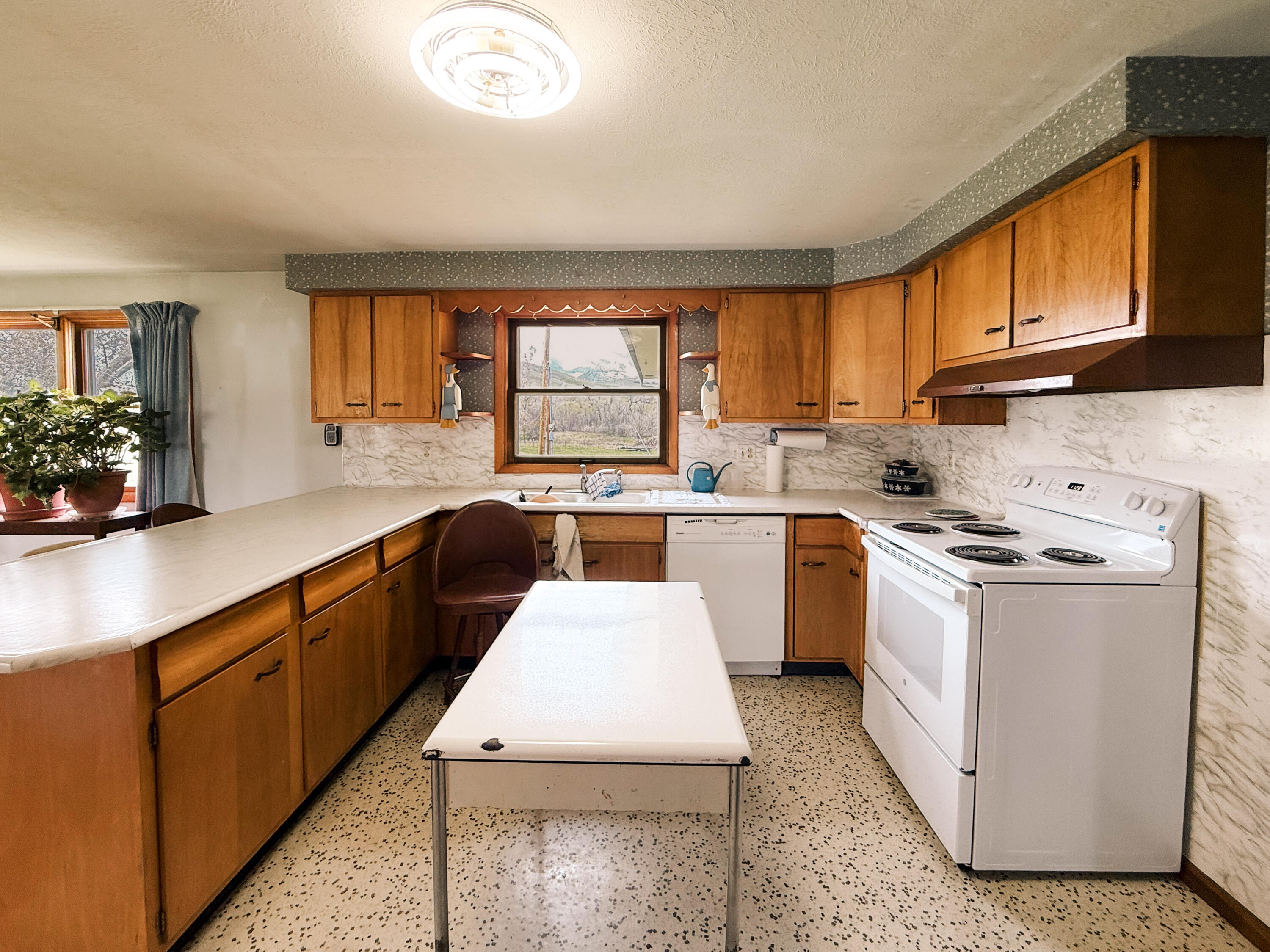 1205 Big Goose Road Sheridan, WY 82801 - Photo 10 of 48 6Kitchen_1