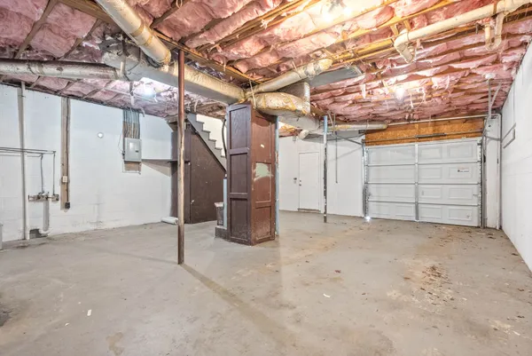 a view of a garage