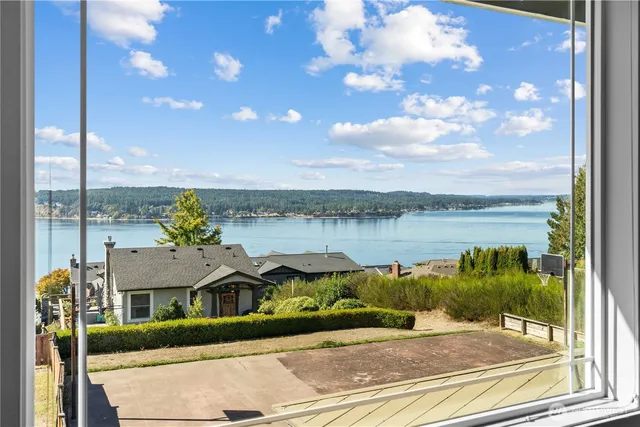 a view of a lake with houses