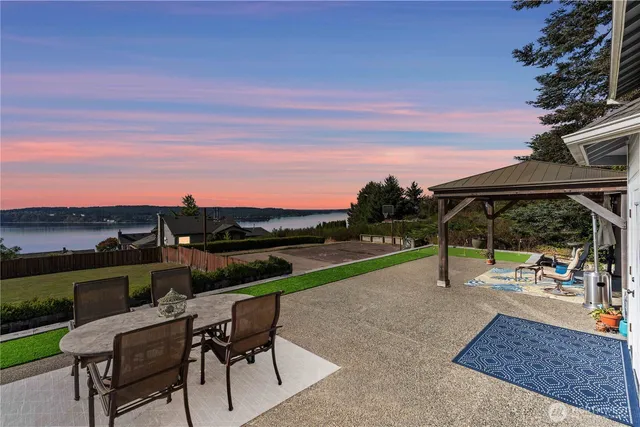 a view of a outdoor space with seating area