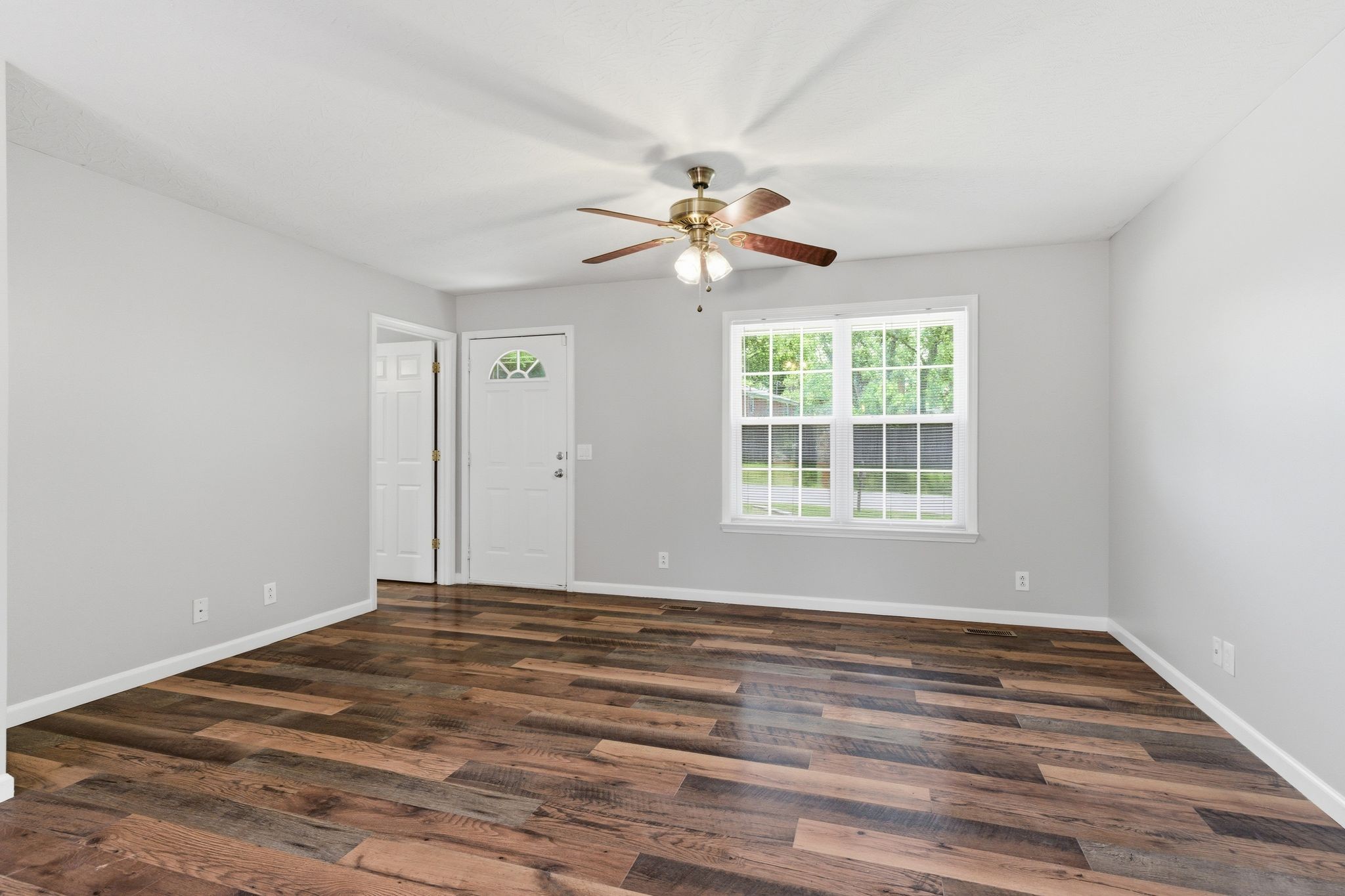 1150 East 17th Avenue Springfield, TN 37172 - Photo 7 of 28 Gallery Image 7