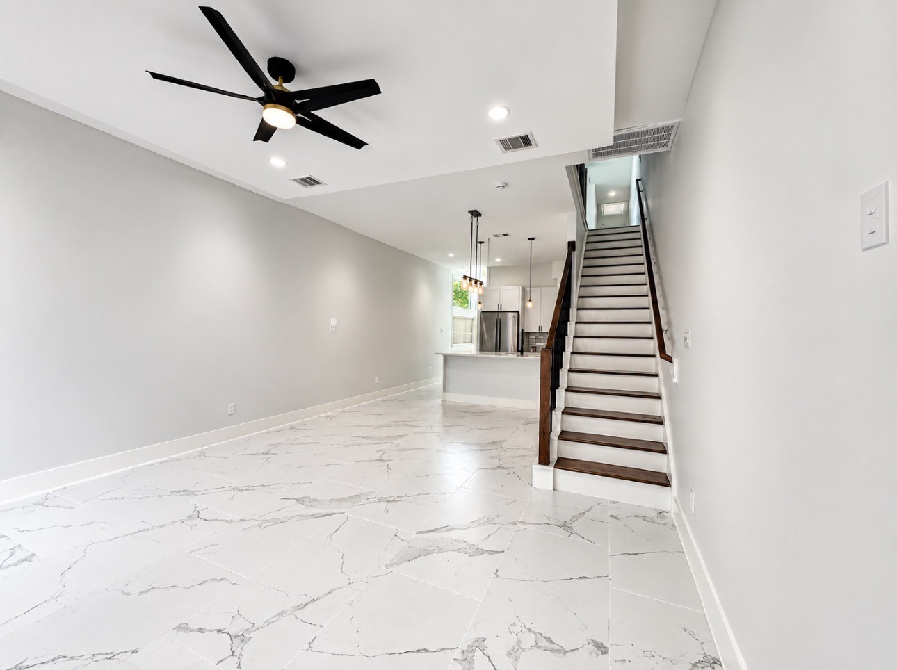 7938 Angus Street Houston, TX 77028 - Photo 10 of 18
