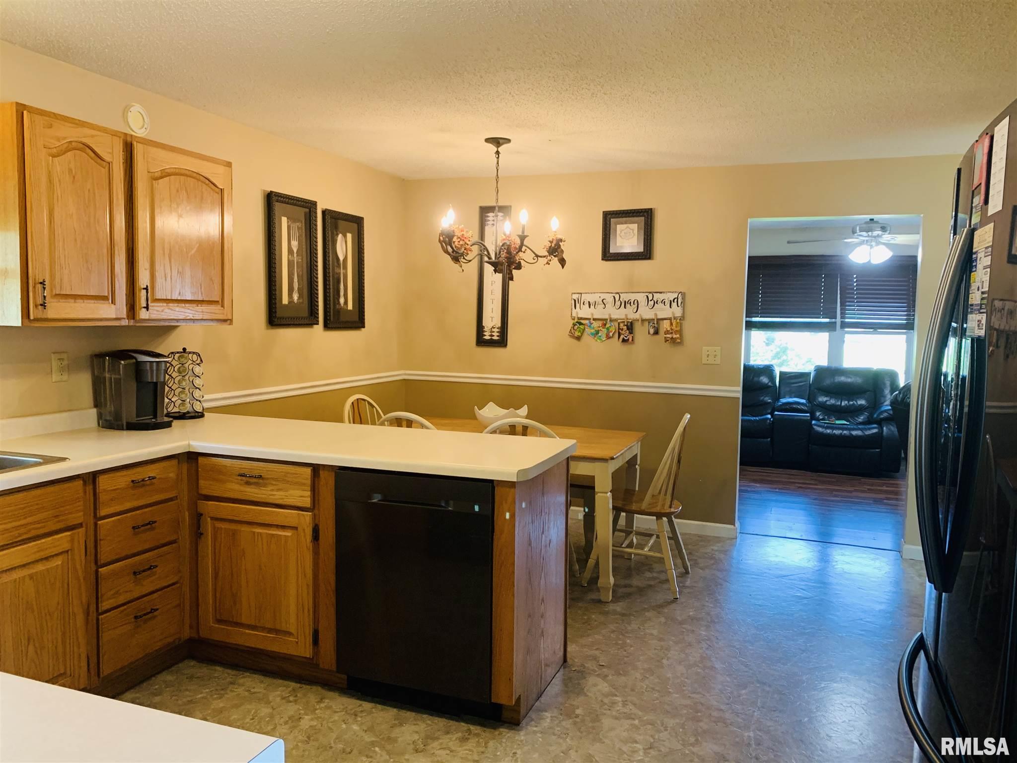 208 Springfield Avenue Anna, IL 62906 - Photo 12 of 24 Gallery Image 12