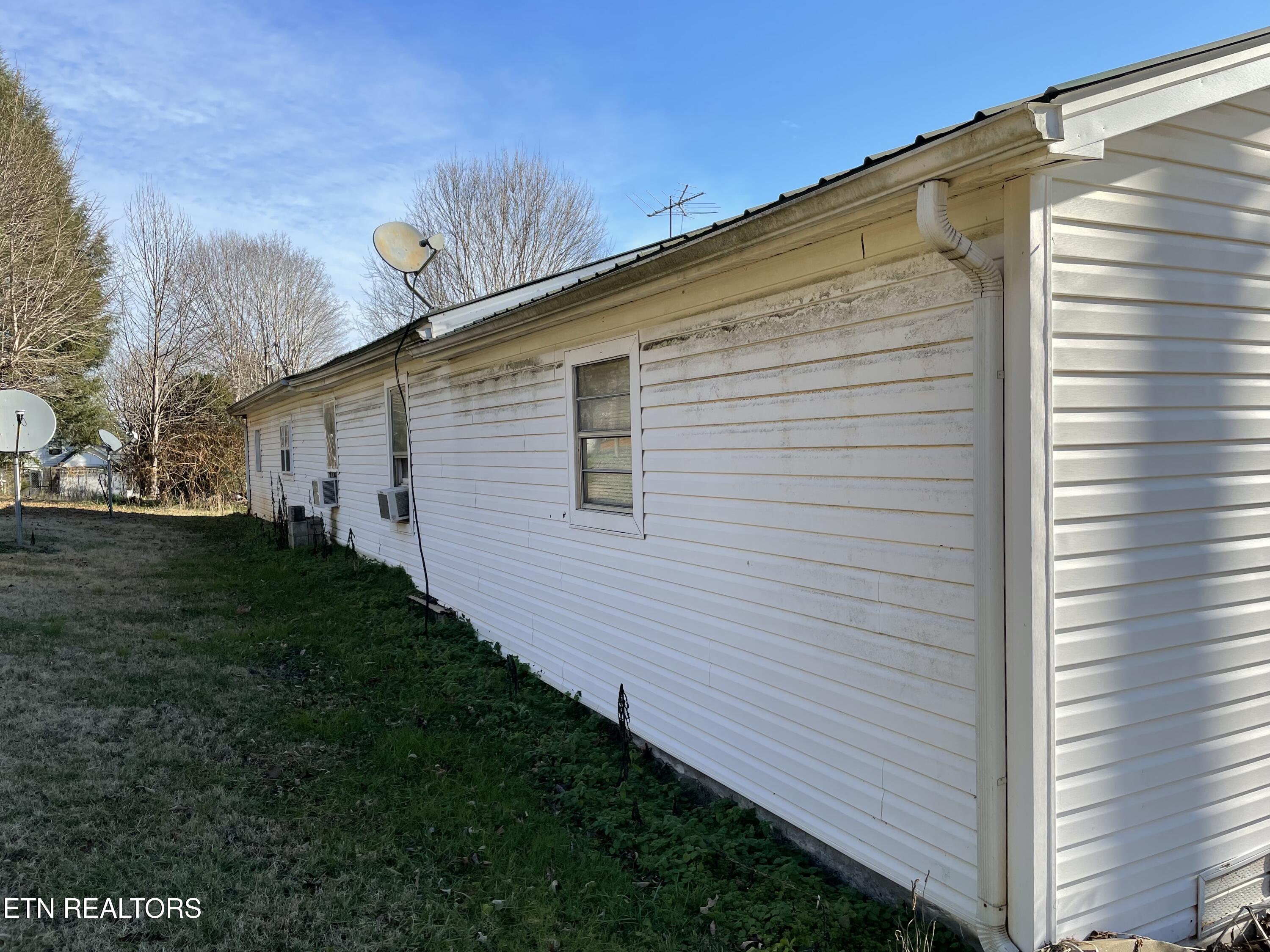 181 Big Creek Road Madisonville, TN 37354 - Photo 5 of 38 IMG_3442