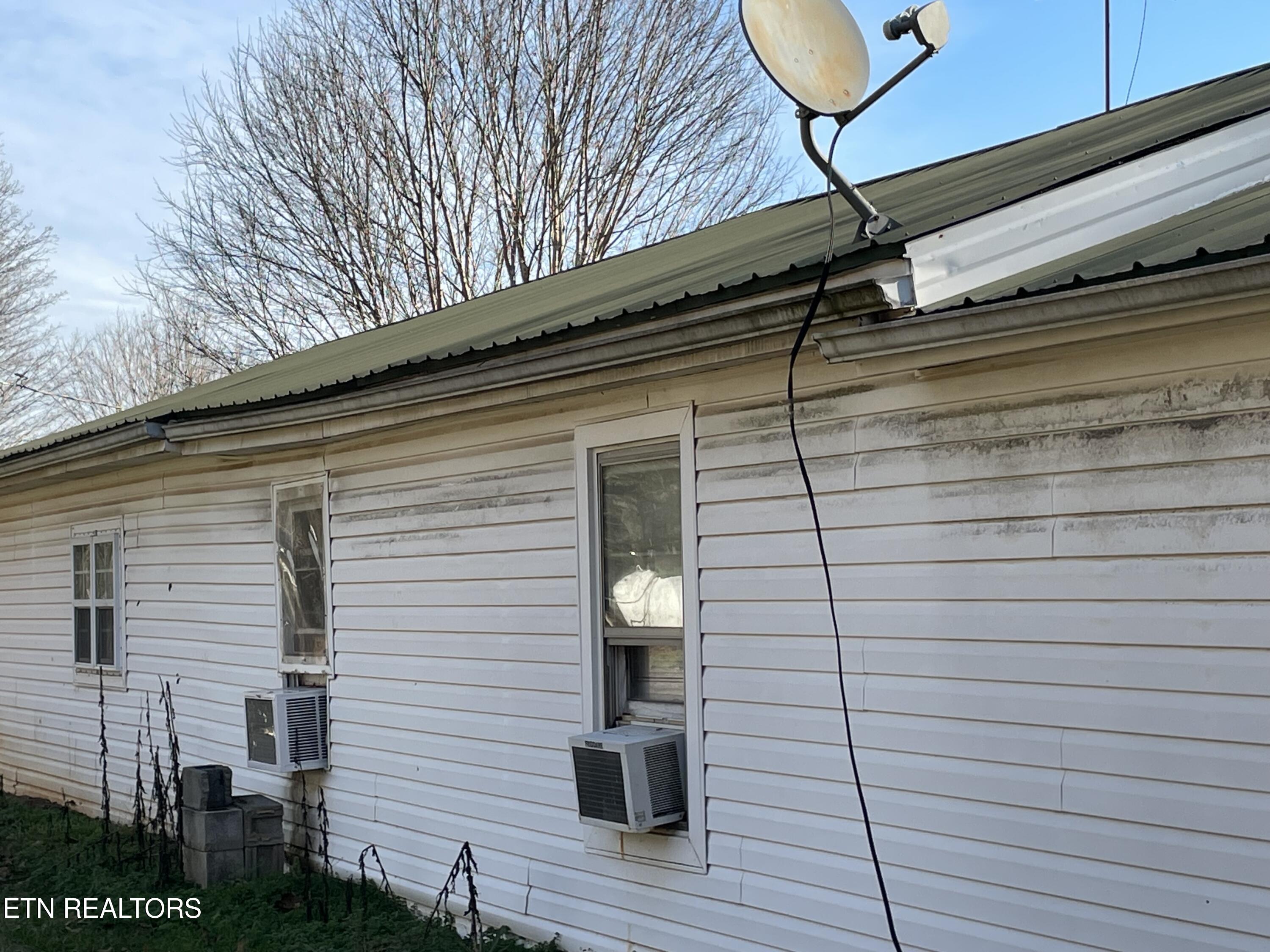 181 Big Creek Road Madisonville, TN 37354 - Photo 6 of 38 IMG_3443