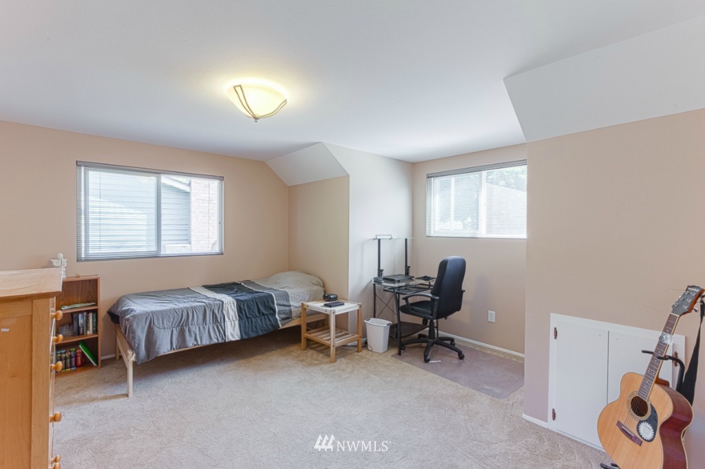 15525 118th Place Northeast Bothell, WA 98011 - Photo 13 of 20 Gallery Image 13