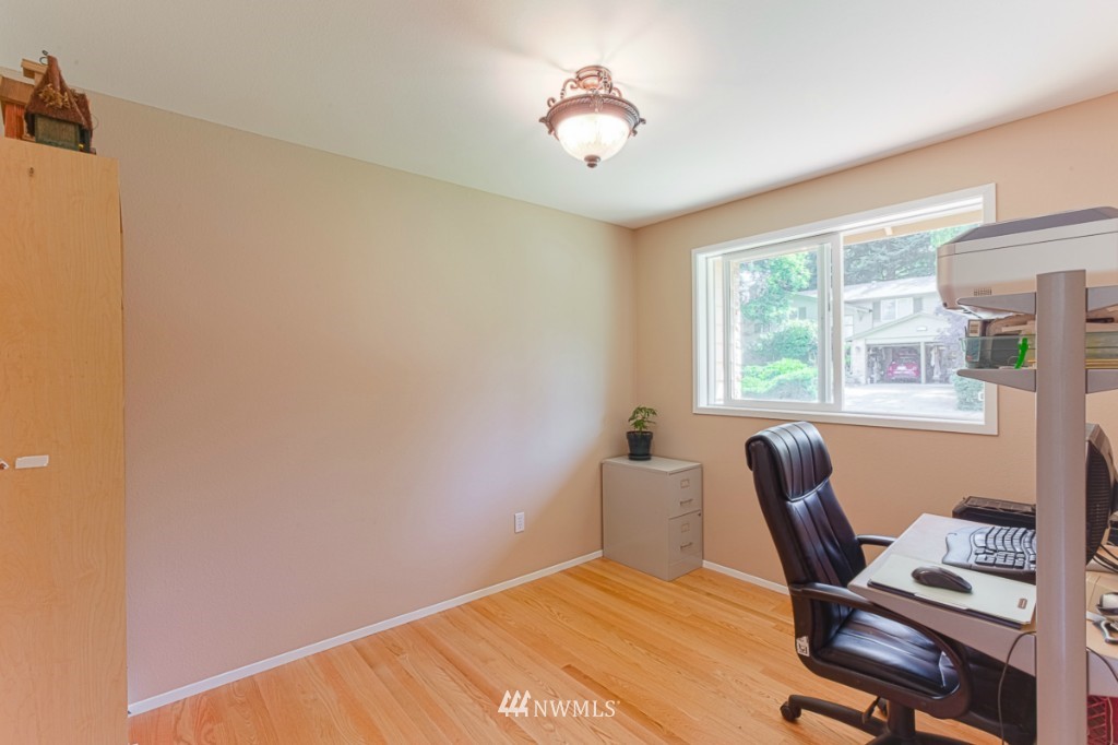 15525 118th Place Northeast Bothell, WA 98011 - Photo 9 of 20 Gallery Image 9