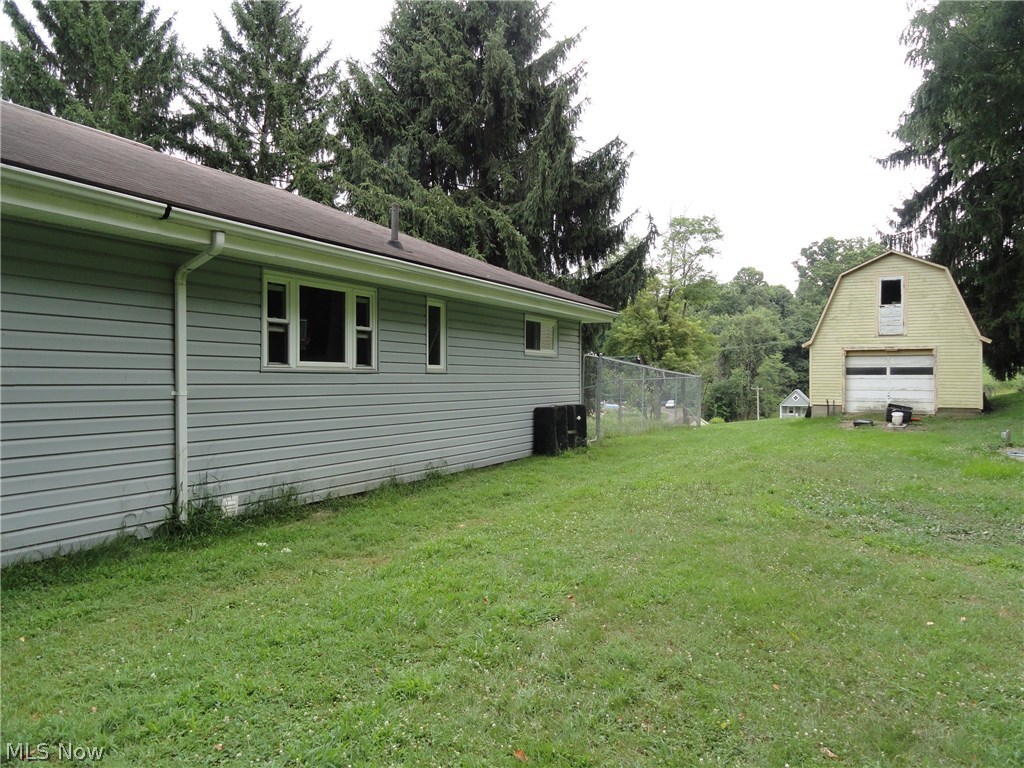 4715 Apple Pie Ridge Wellsburg, WV 26070 - Photo 5 of 8