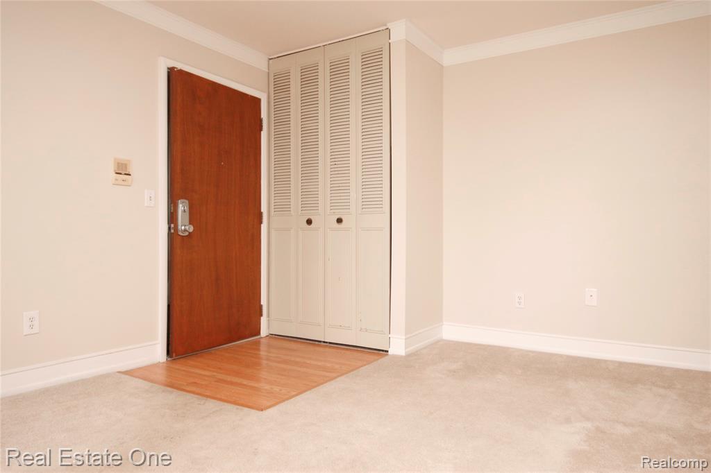 480 Baldwin Avenue, Unit 20 Rochester, MI 48307 - Photo 4 of 9