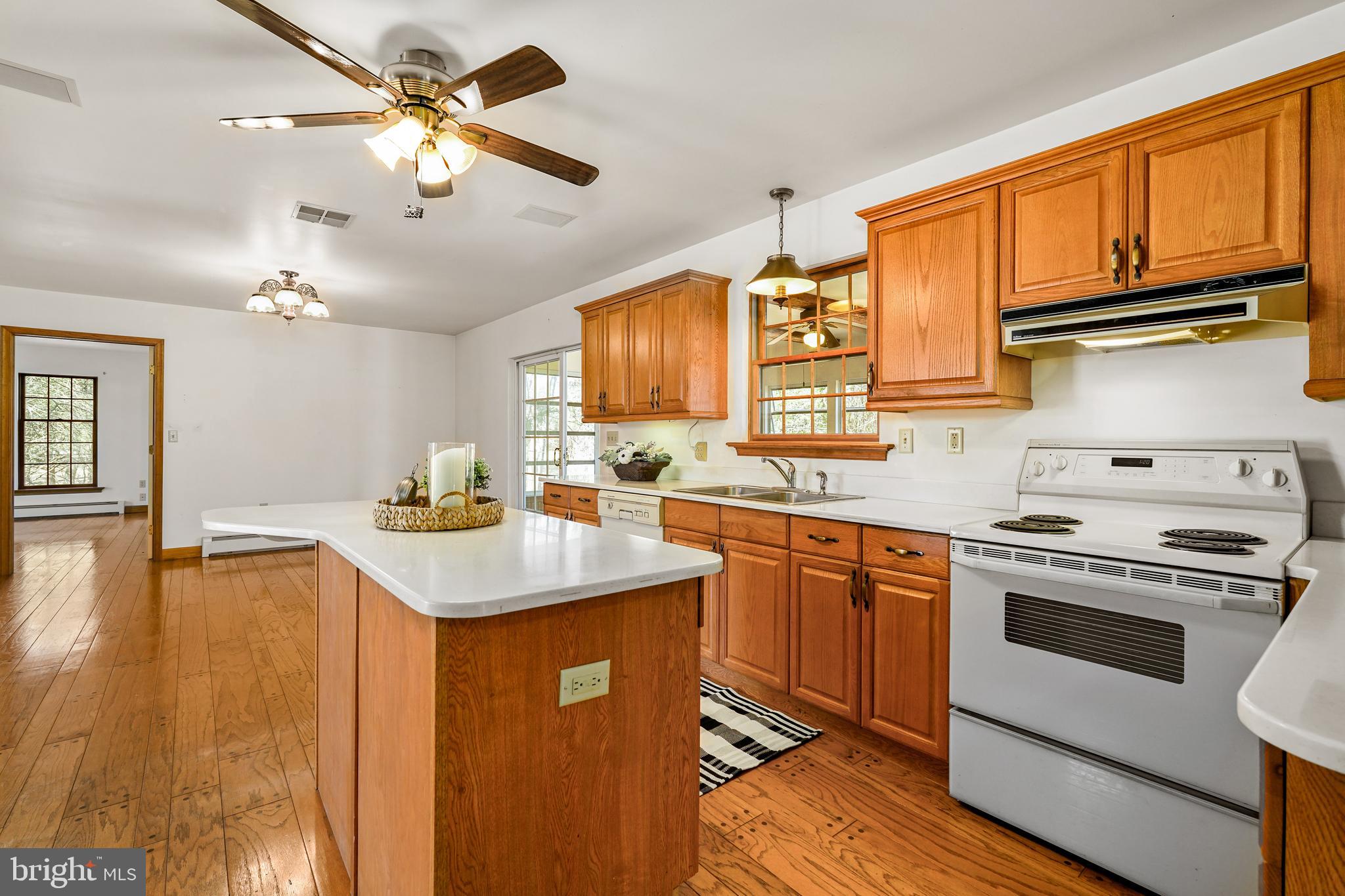 13893 Gregg Neck Road Galena, MD 21635 - Photo 8 of 38 Gallery Image 8