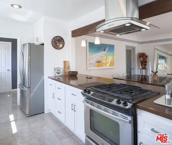 $1,568,000 | 4915 West Boulevard, View Park, CA 90043