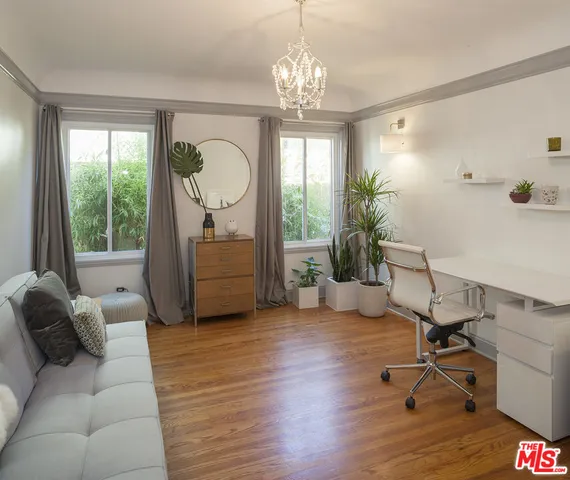 $1,568,000 | 4915 West Boulevard, View Park, CA 90043