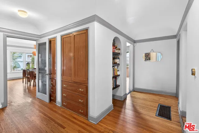 $1,568,000 | 4915 West Boulevard, View Park, CA 90043