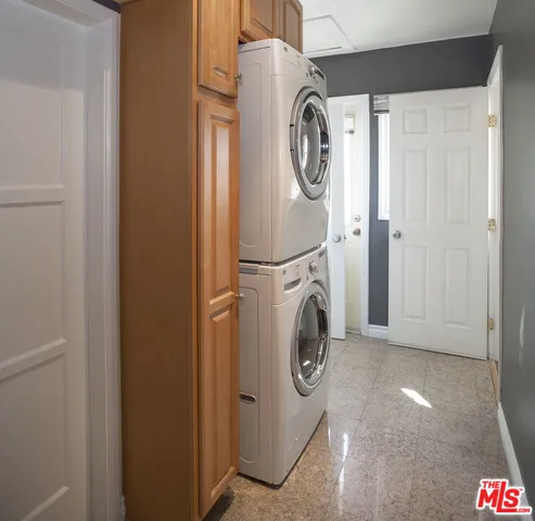 $1,568,000 | 4915 West Boulevard, View Park, CA 90043