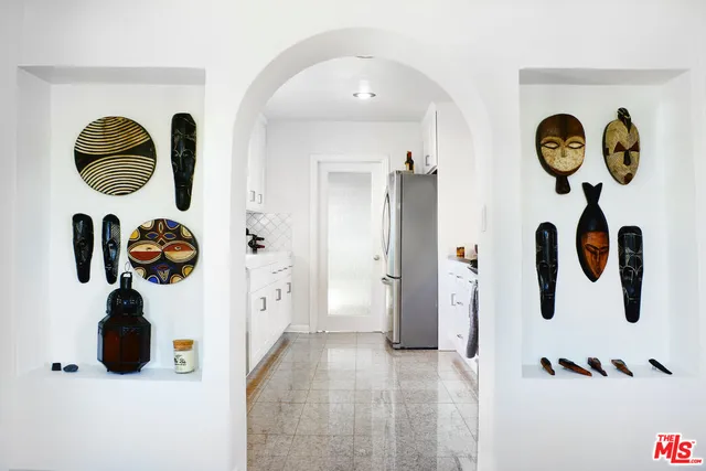 $1,568,000 | 4915 West Boulevard, View Park, CA 90043