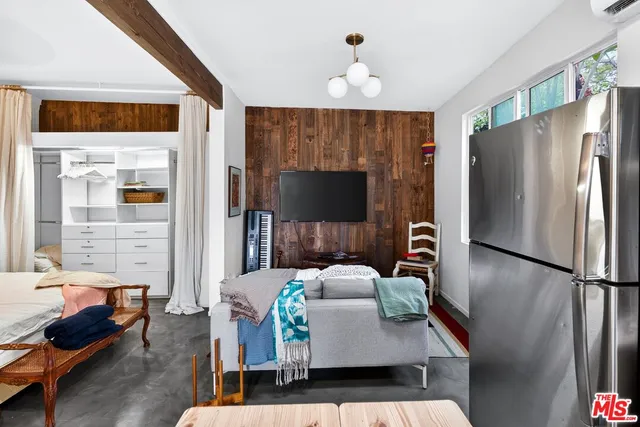 $1,568,000 | 4915 West Boulevard, View Park, CA 90043