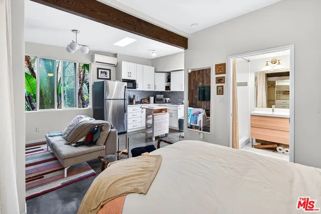 $1,568,000 | 4915 West Boulevard, View Park, CA 90043