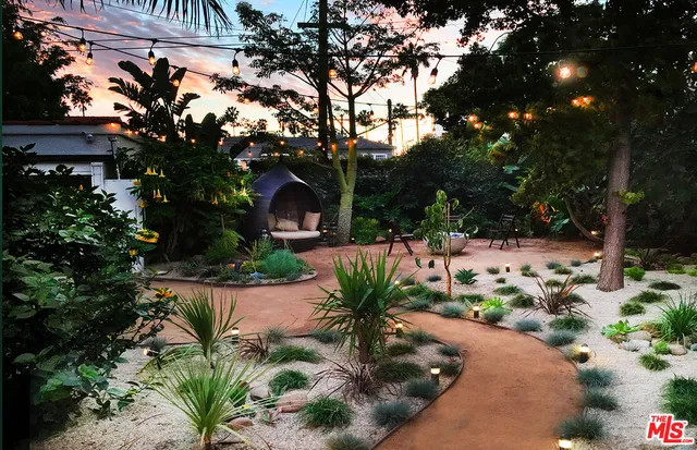 $1,568,000 | 4915 West Boulevard, View Park, CA 90043