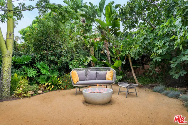 $1,568,000 | 4915 West Boulevard, View Park, CA 90043