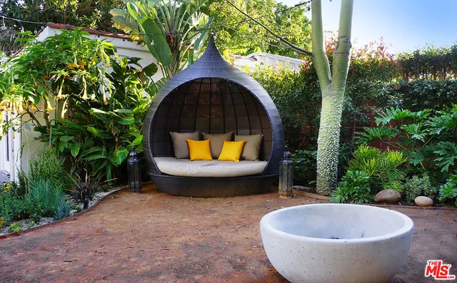 $1,568,000 | 4915 West Boulevard, View Park, CA 90043