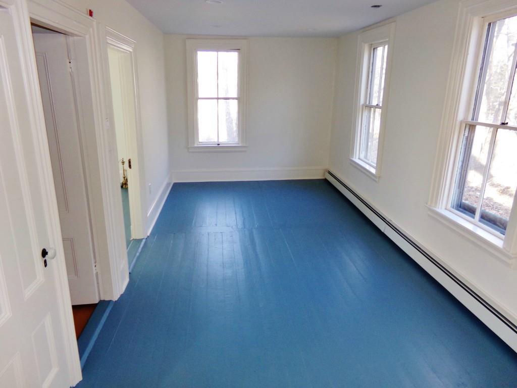 358 South Bay Road Franklin, ME 04634 - Photo 13 of 27 Living Room